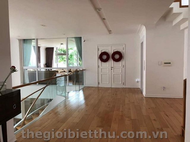 Long description image 1