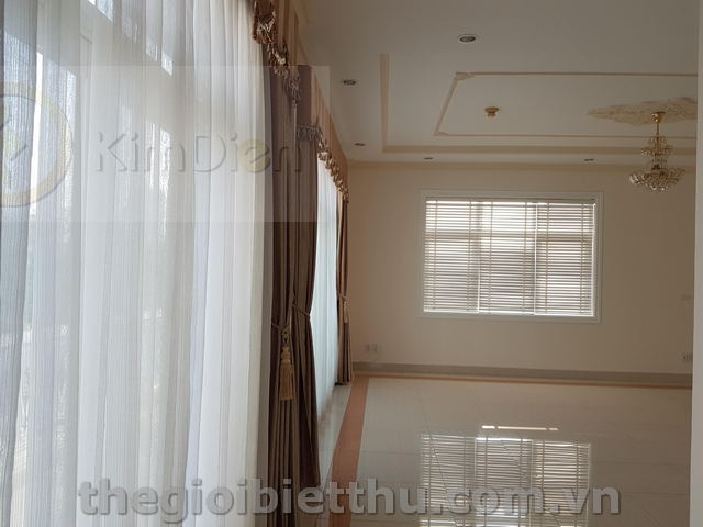 Long description image 1