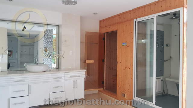 Long description image 1