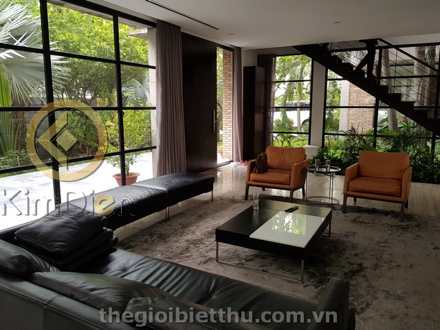 Long description image 1