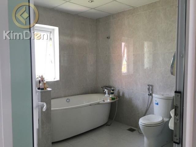 Long description image 1