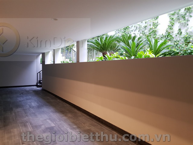 Long description image 1