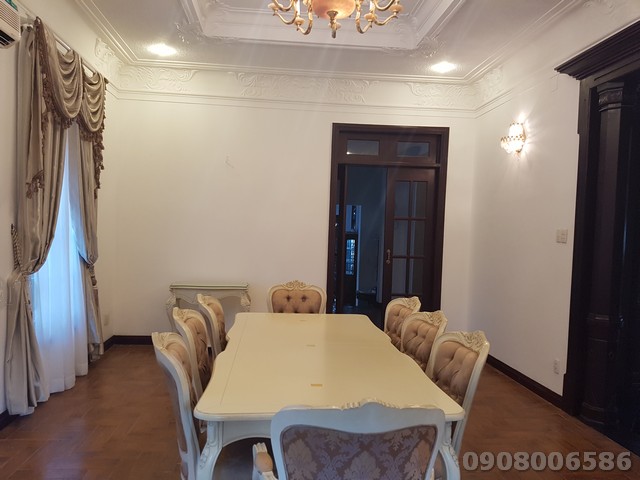 Long description image 1