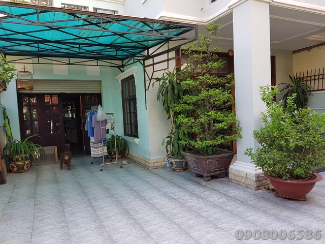 Long description image 1