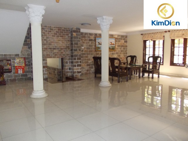 Long description image 1