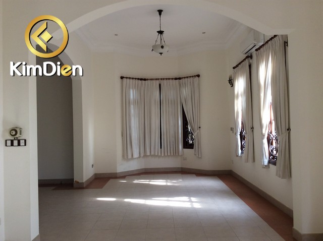 Long description image 1