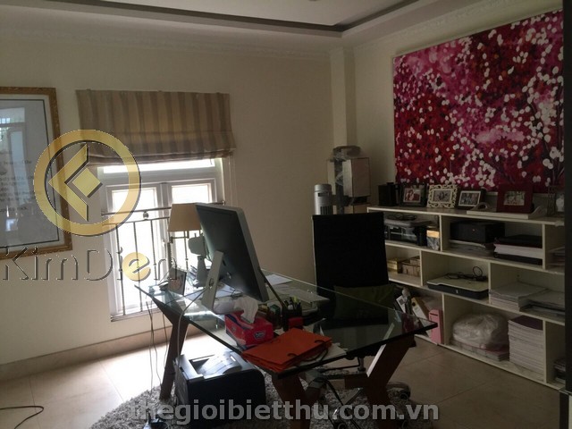 Long description image 1