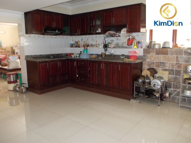 Long description image 1