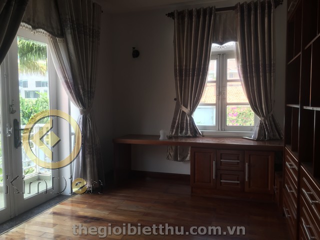 Long description image 1