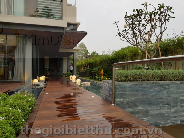 Long description image 1