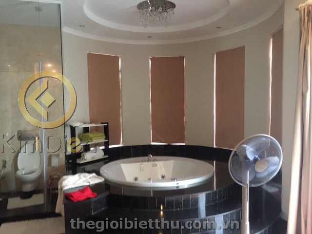 Long description image 1