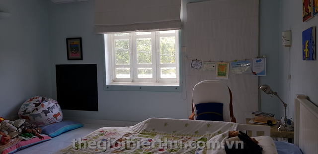 Long description image 1