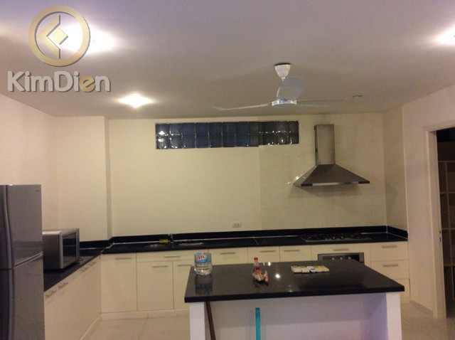 Long description image 1