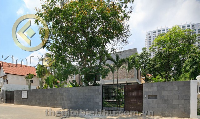 Long description image 1