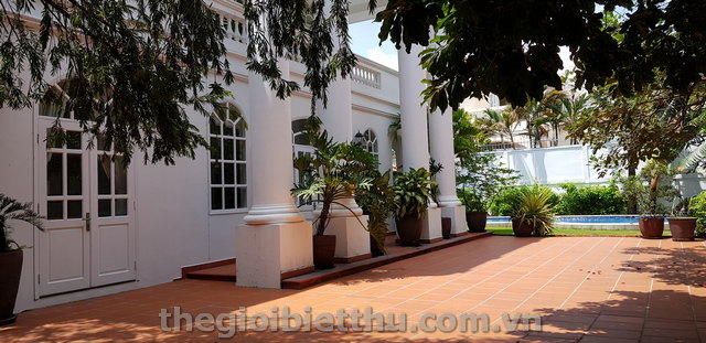 Long description image 1