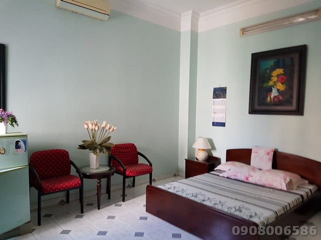 Long description image 1