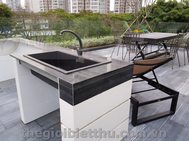 Long description image 1