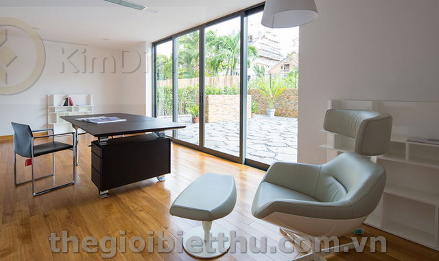 Long description image 1