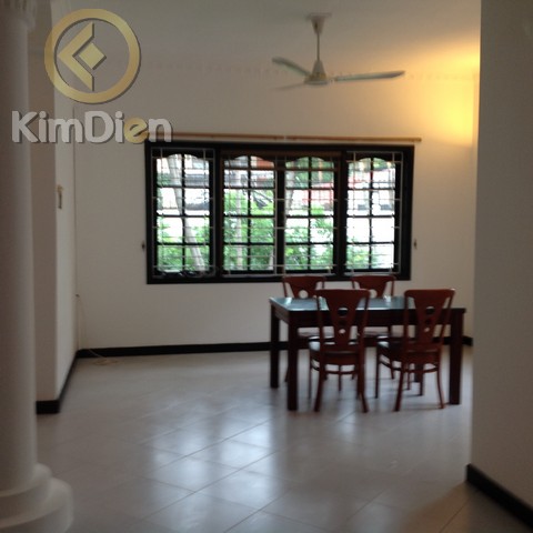 Long description image 1