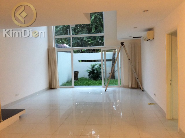 Long description image 1