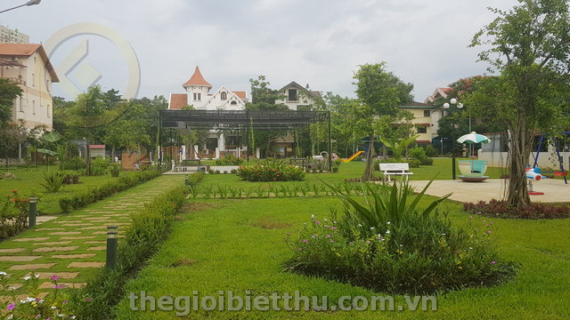 Long description image 1