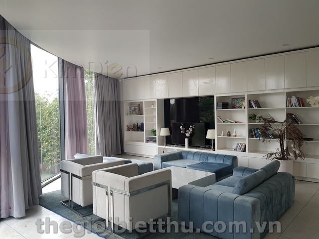 Long description image 1