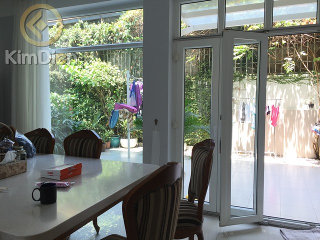 Long description image 1