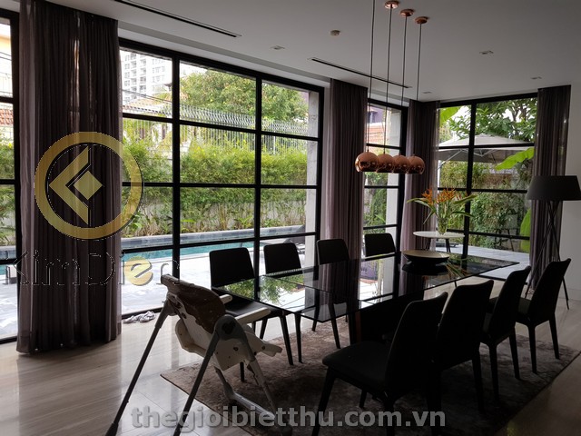 Long description image 1