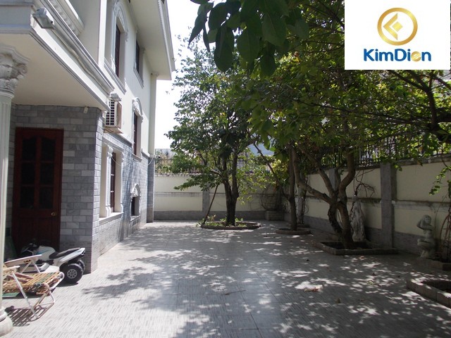 Long description image 1