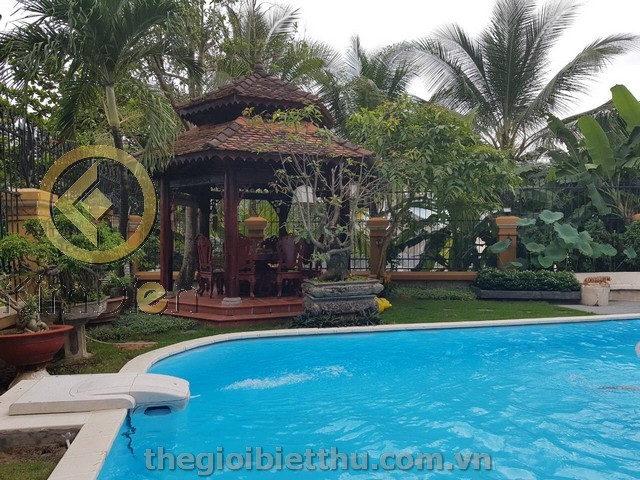 Long description image 1