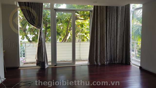 Long description image 1