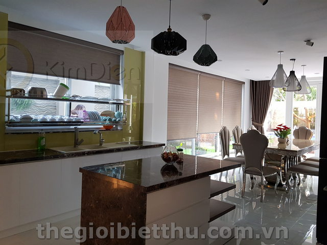 Long description image 1