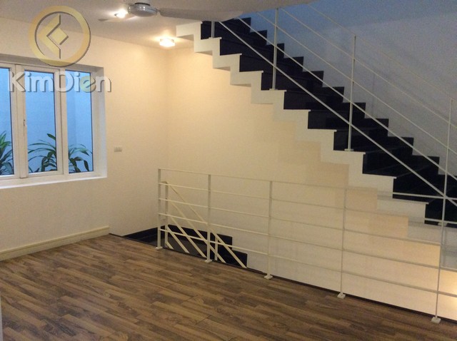 Long description image 1