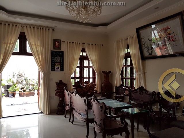 Long description image 1