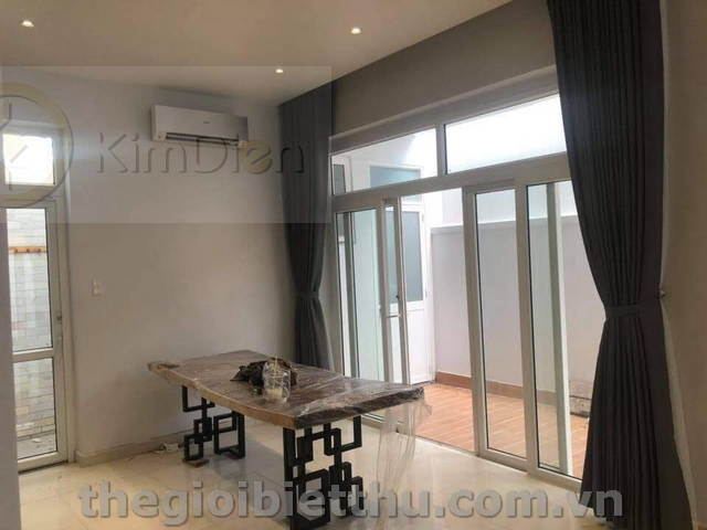 Long description image 1