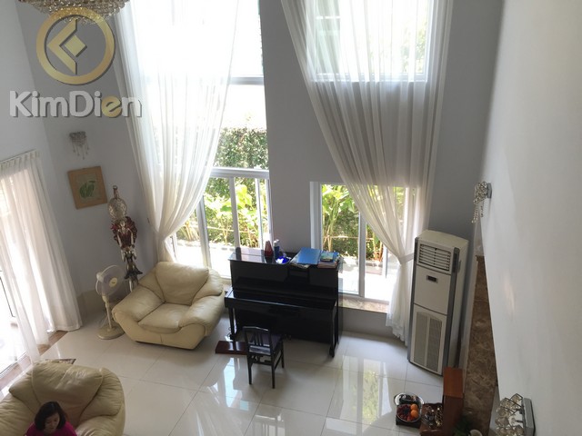 Long description image 1