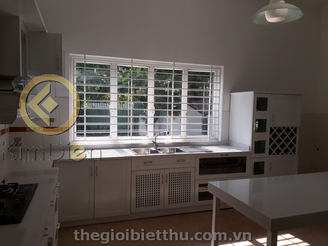 Long description image 1