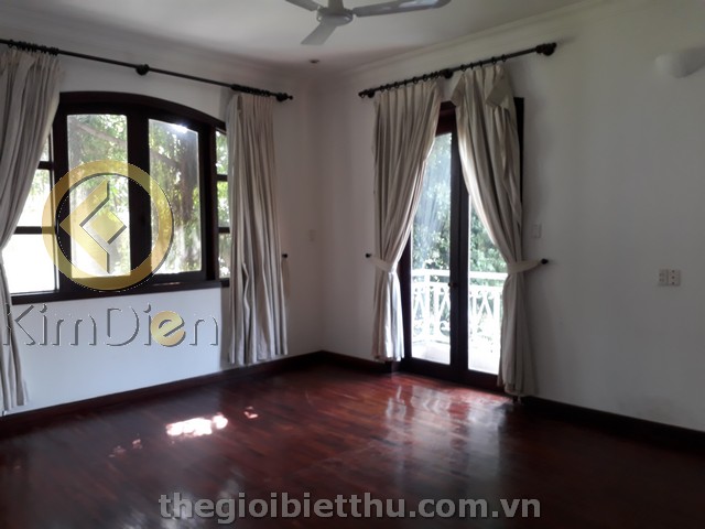 Long description image 1