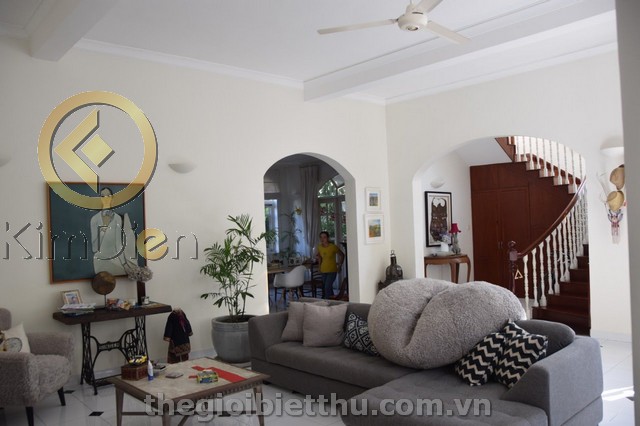 Long description image 1