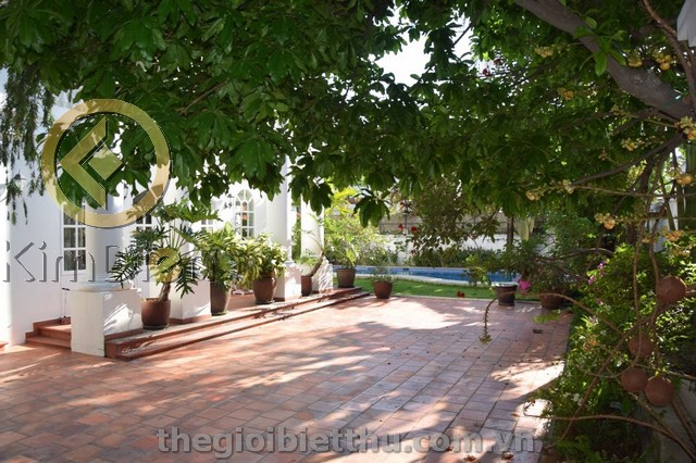 Long description image 1