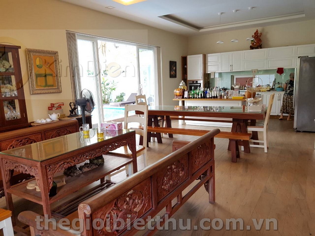 Long description image 1