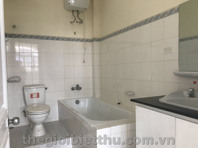 Long description image 1