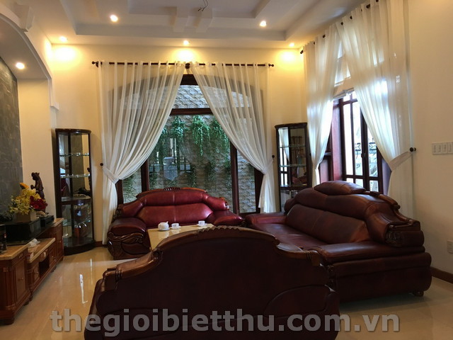 Long description image 1