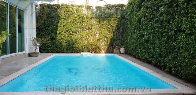 Long description image 1