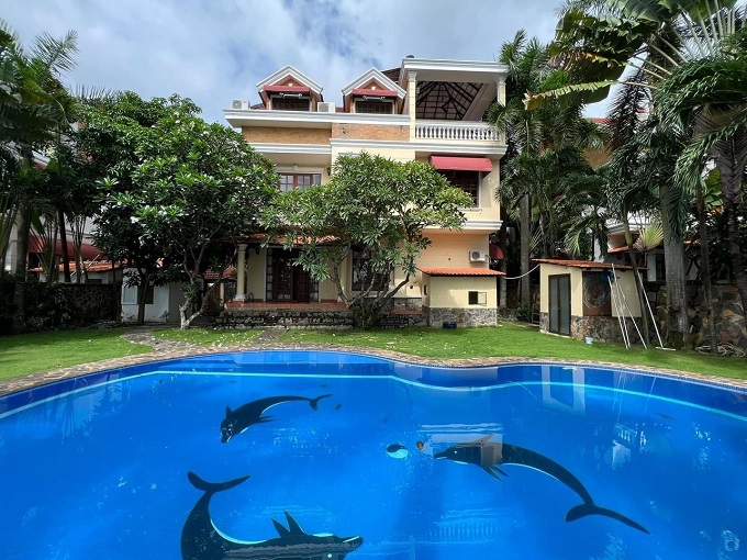 Long description image 1