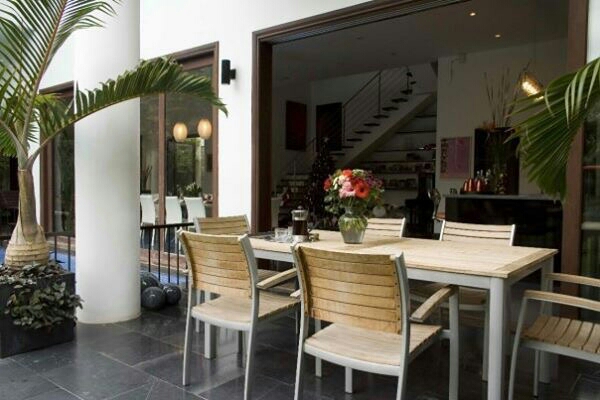 Long description image 1