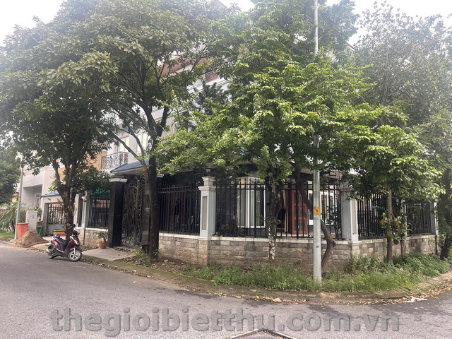 Long description image 1