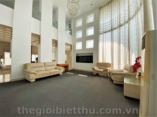 Long description image 1