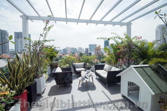 Long description image 1