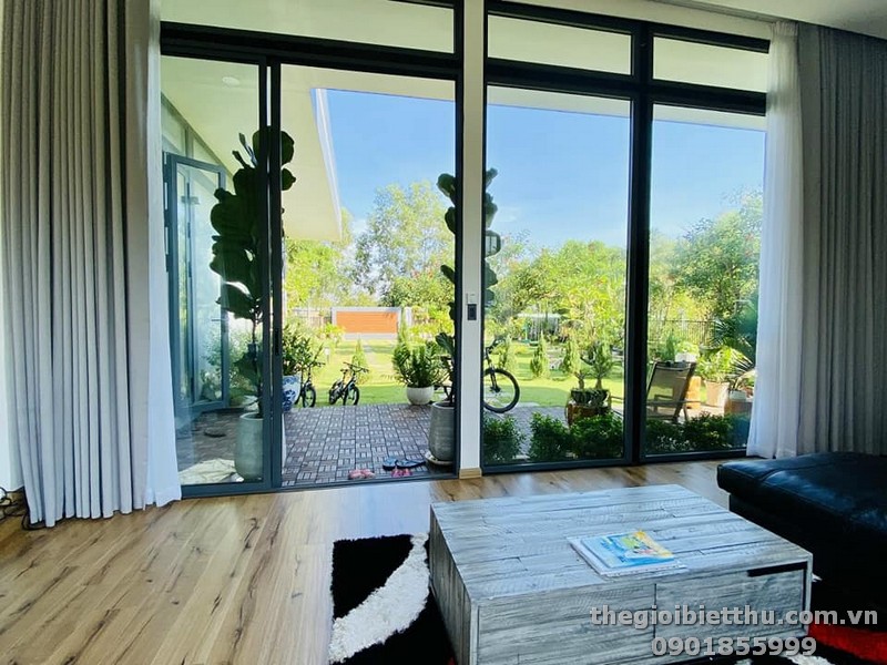 Long description image 1